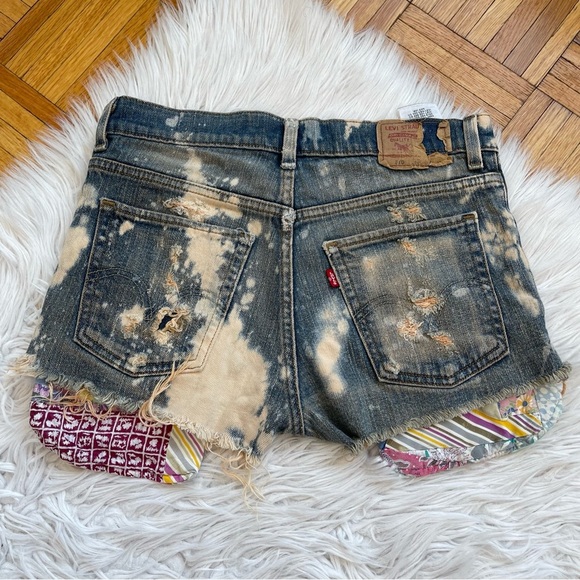 LEVI’S Vintage Denim Distressed Festival Vacation Shorts - Picture 2 of 11